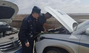 春雷行动：“电”亮归途暖民心 通河公安民警暖心救助抛锚车辆获赞
