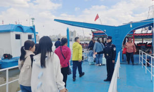 冰城公安织密立体防护网 系紧水上出行 “安全绳”