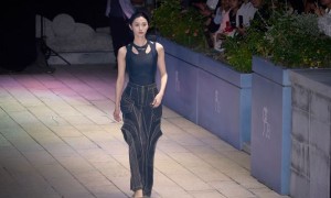 政校企联动·运河秀场首秀 扬州大学美院服装展演璀璨启幕